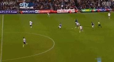 孙继海防守c罗名场面,孙继海1v4门线解围gif