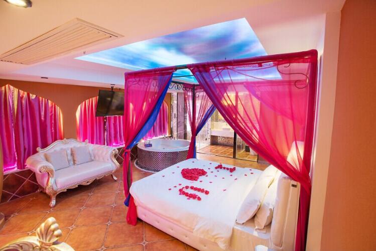 这么有意境的主题酒店不容错过,高品质浪漫情侣主题酒店