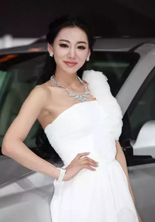 车展上除了新车还有什么展示的,车展除了看车模还能看什么