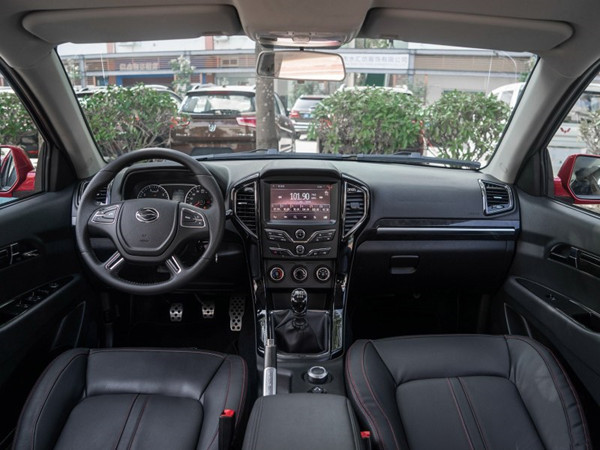 陆风x8有什么优点,陆风x8代步如何