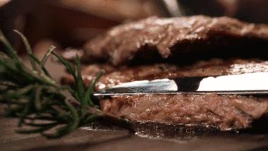 带上你的Dior、YSL到这家高逼格西餐厅，按口红数吃牛排！