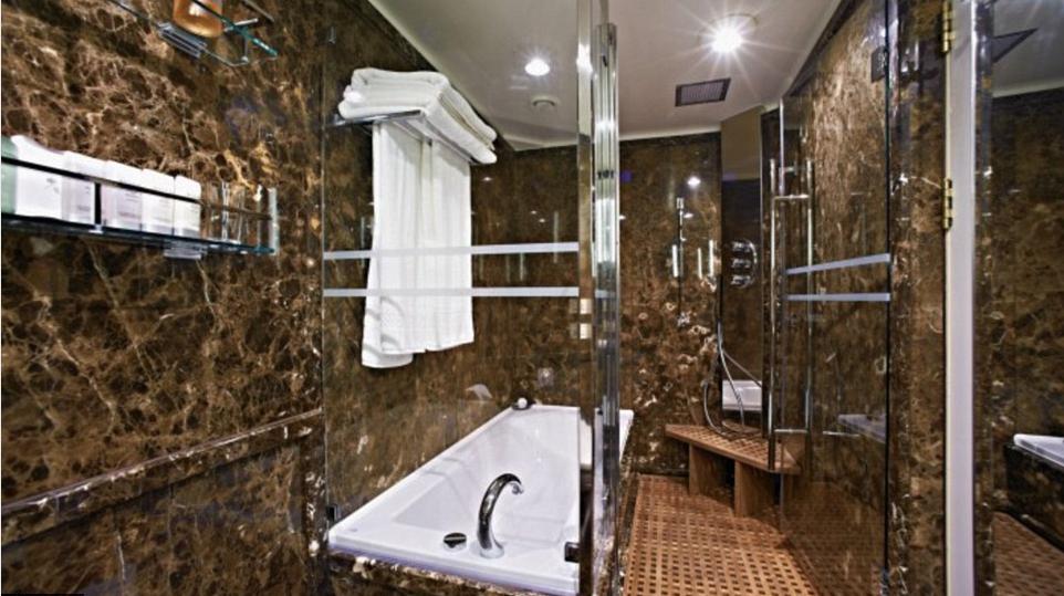 万恶的资本主义！梦之队单间租金1.3万游轮长这样