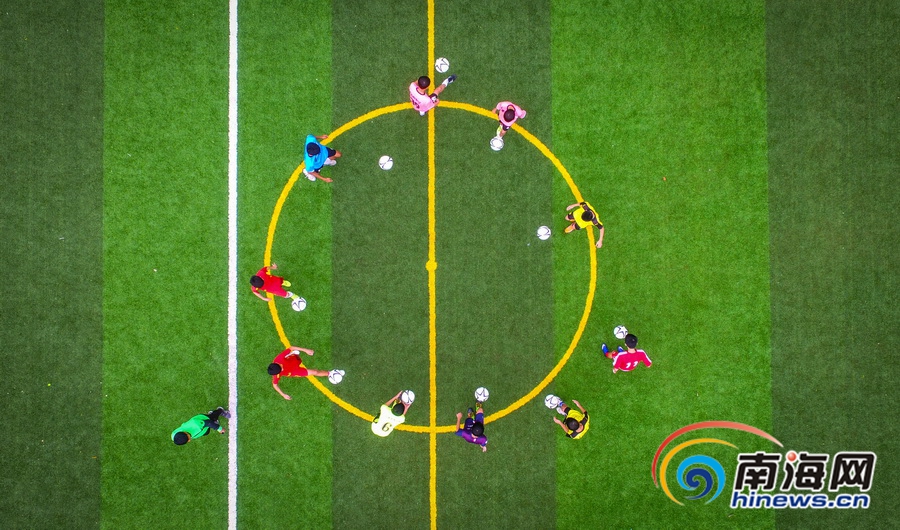 校园足球绿茵场,快乐校园梦想起航