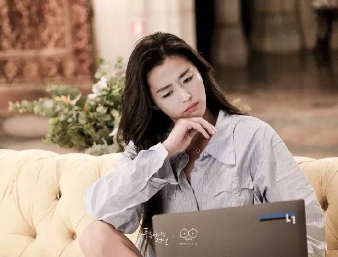 全智贤的口红色,全智贤粉色口红