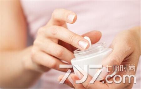 九朵云马油霜紧致皮肤吗,九朵云马油效果怎么样