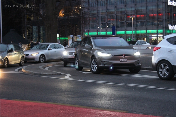 蜜月旅行惊现知豆比亚迪，顺着德法瑞意饱览欧洲的新能源汽车