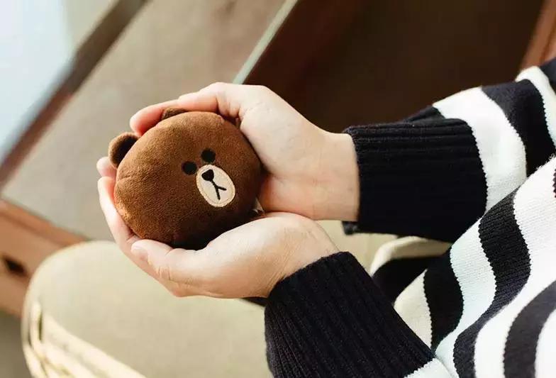 大表姐刘雯小熊毛衣,大表姐刘雯保暖