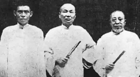 “先生,你见过艳丽的肉没有?”