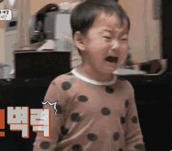 梅艳芳被母亲毁掉的一生,梅艳芳的母亲一个月领多少钱