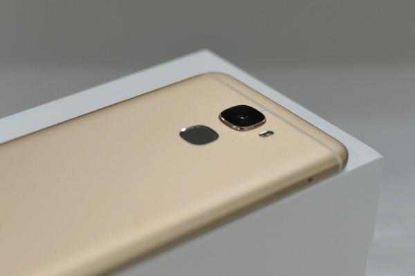 酷派s1旗舰版,酷派s1用什么系统