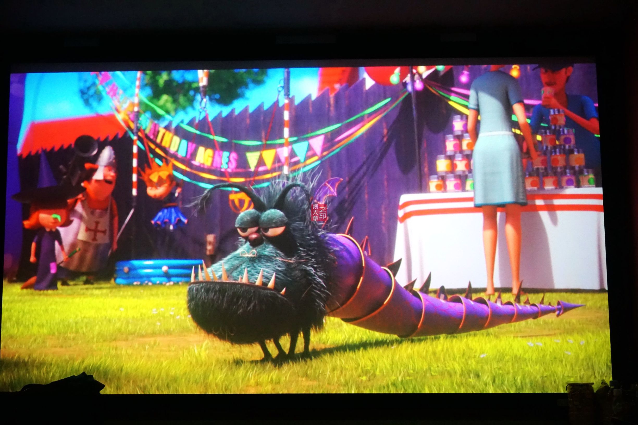 可以躺着看电影的酒店,附近电影主题酒店推荐