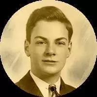 谢耳朵只服他一个，又玩原*弹子**又是办画展