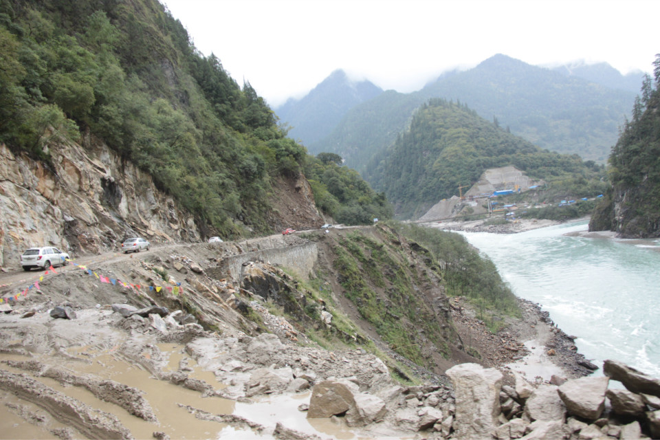 穿越色季拉山口吃到酸臭的牦牛奶渣（二）