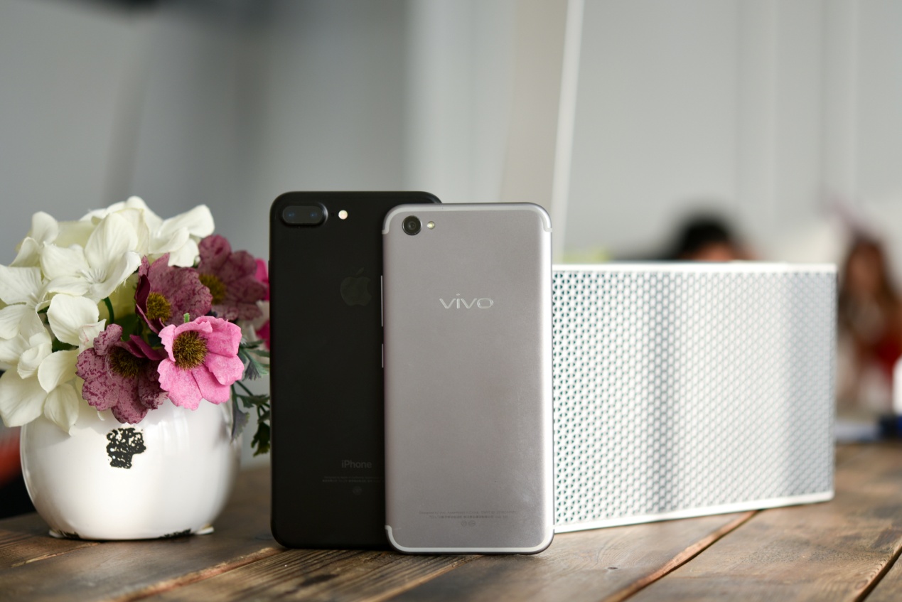 vivo灰,vivox90黑色和白色哪个好看