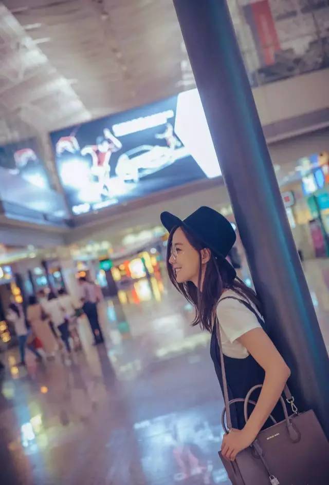 michaelkors奢侈品女包搭配,michaelkors时尚