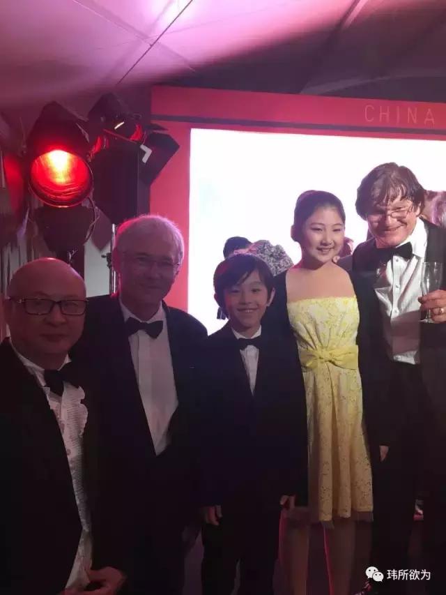 巴厘岛电影节再走红陈坦锐成“小小翻译官”