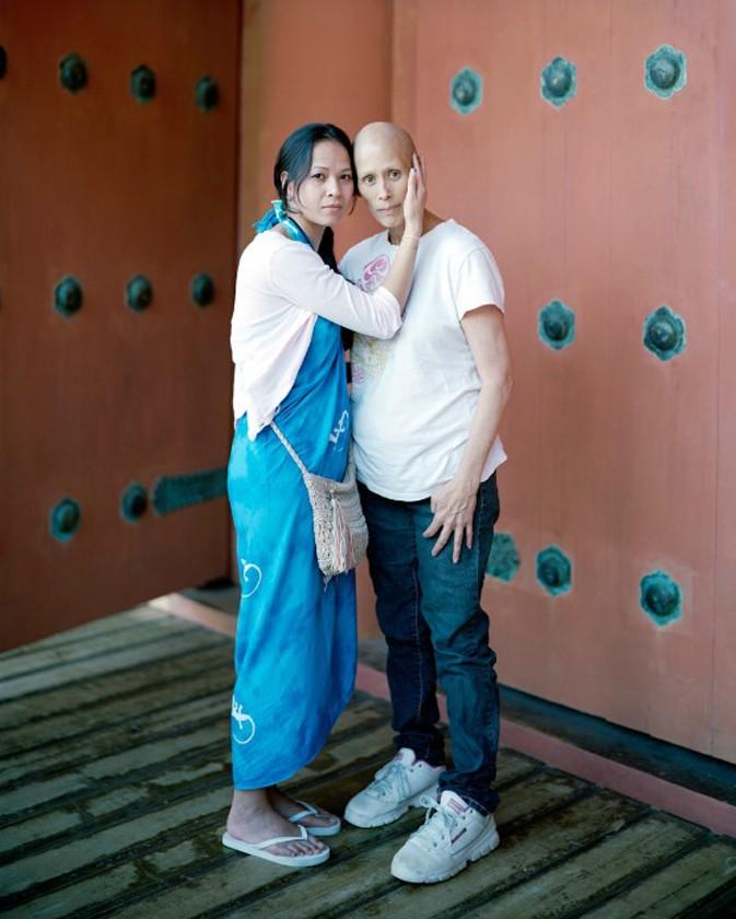 街头摄影师给陌生人拍照谈对象,摄影师街头给陌生人拍照