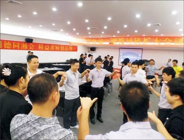 这家湘菜馆一个月挣40万,湘菜馆如何提高营业额