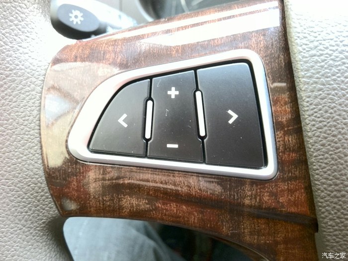 北汽威旺m30内部空间,威旺m30空间