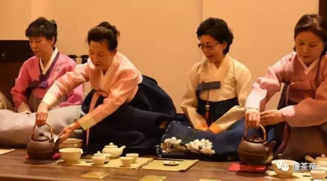 圣诞节外国人的节日有什么好过的,圣诞节外国人爱喝什么茶