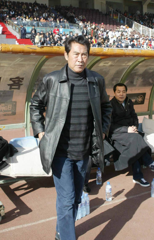 戚务生执教到底怎么样,戚务生年轻时踢球