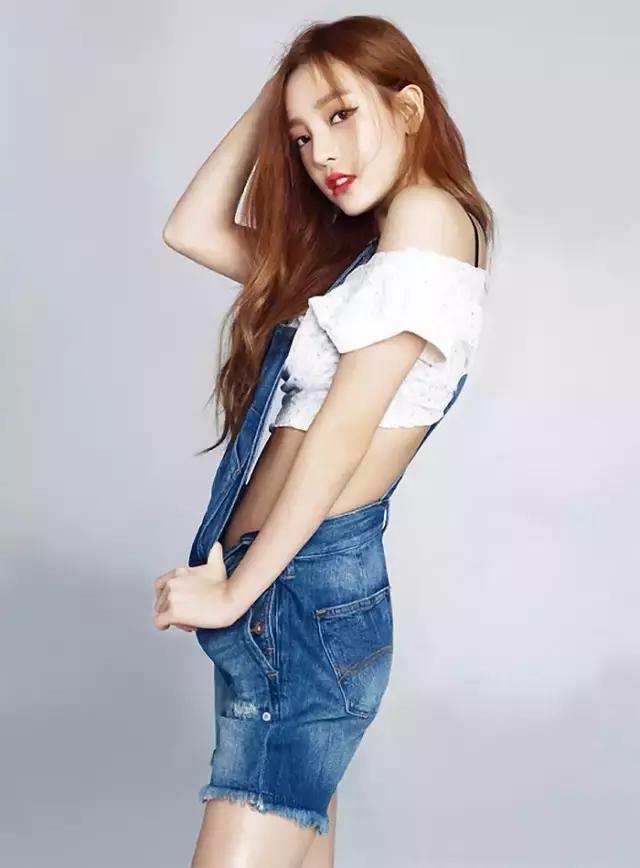 发型真的可以让脸看起来小一些嘛,适合大脸妹的减龄发型