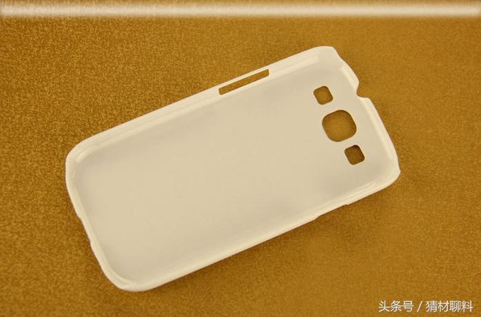 金属摔了个坑怎么办,手机外壳摔了一下凹陷