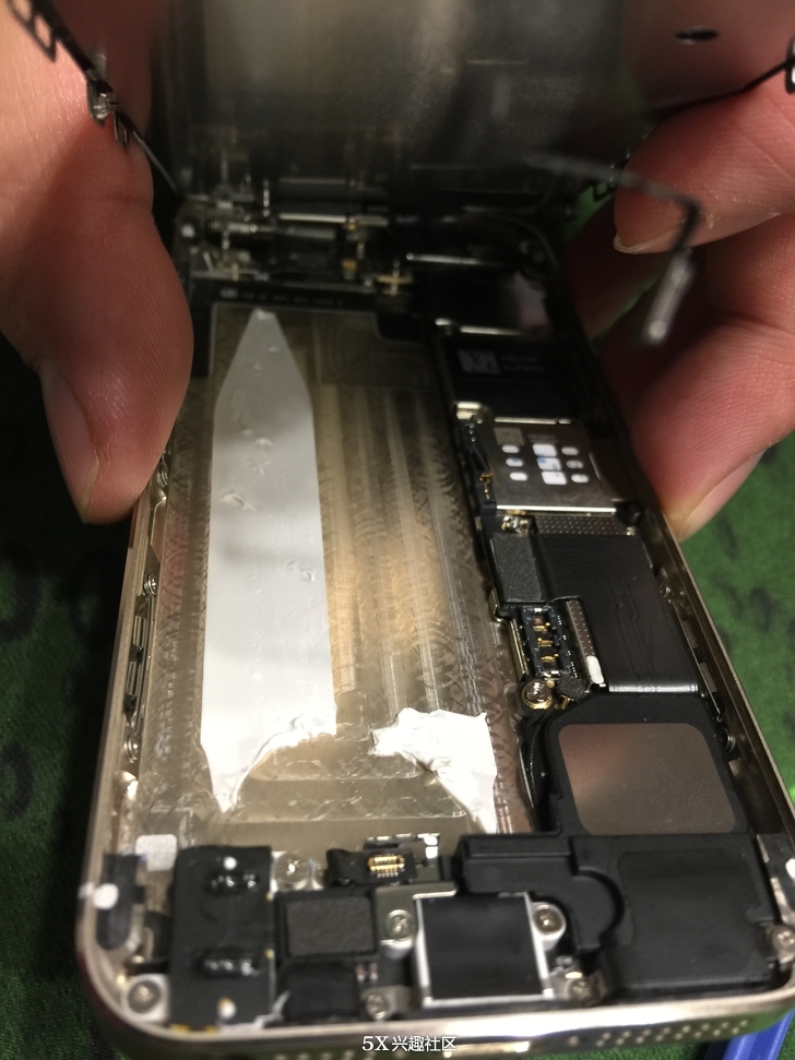 怎样给苹果5s换屏,苹果5s换电池详细教程