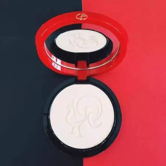 闪瞎眼+尴尬症?!2017年拜托大牌们放过这只*吧鸡**!