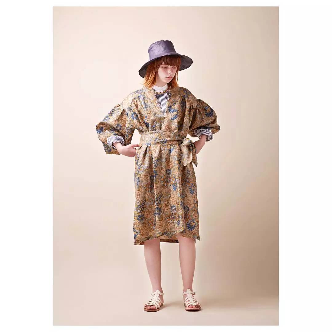 去韩国买衣服推荐买什么,韩国哪里卖好看的衣服