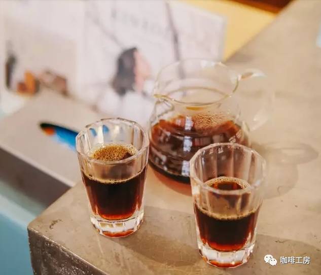 冲泡黑咖啡的水温是多少度,咖啡各种温度的品鉴