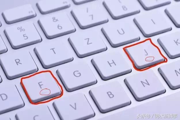 鞋上的小洞是干什么用的,鞋上的透气孔