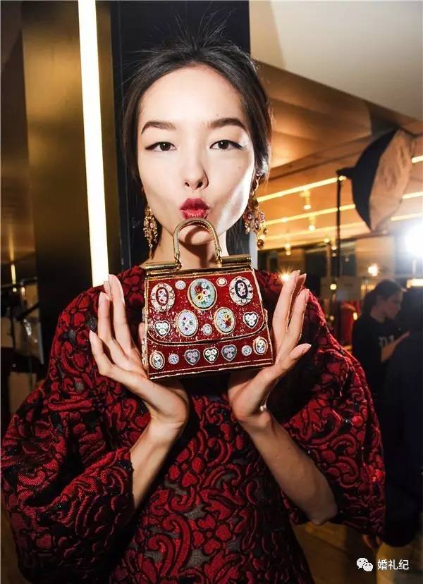 杨幂背的mk包,杨幂同款mk包经典款