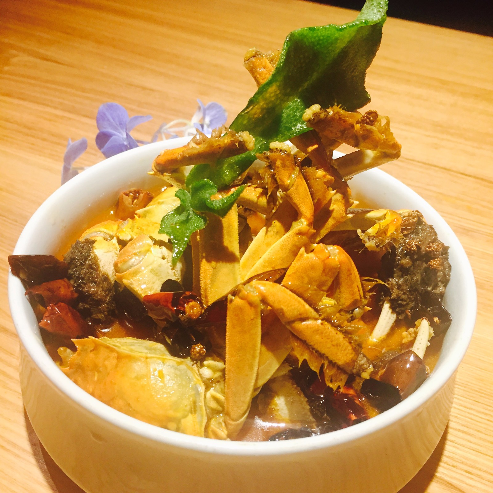 这期新店合集有家店，挤爆滨江，姑娘们一次撸200串都不过瘾！