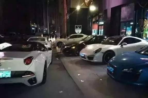 起底保利俱乐部,富二代赛车手成关键词;百度网盘月底前务必升级