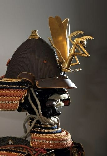 日本武士头盔为什么那么夸张,奇葩的日本武士头盔