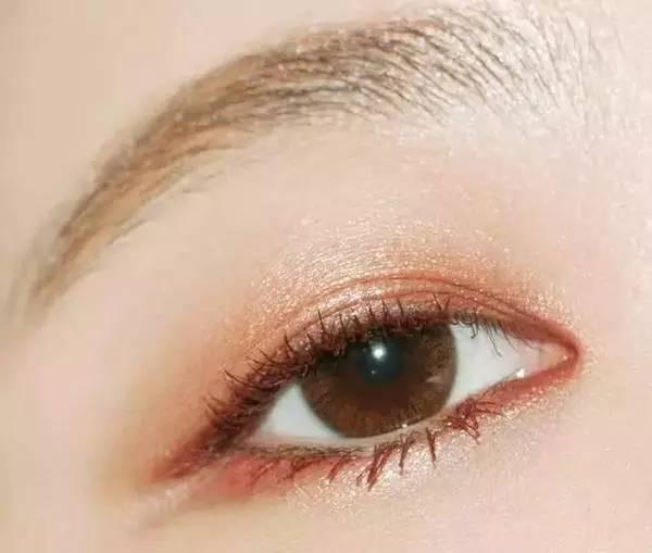 眼影秋冬平价眼影有它们就够了,眼影排行榜十强大牌