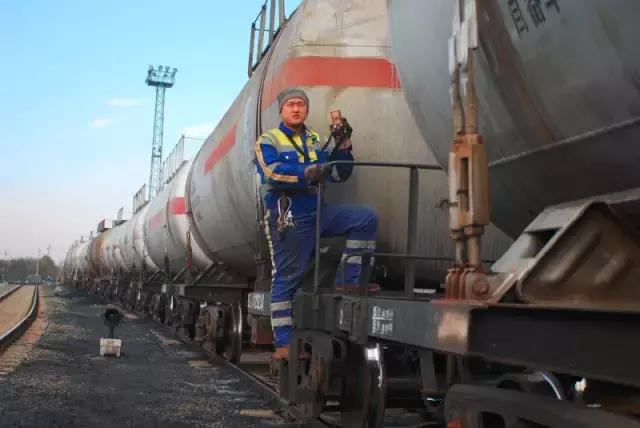 铁路调车员体验视频,当铁路调车员