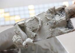 贴地砖残留水泥怎么处理,贴瓷砖溢出的水泥怎么剔除