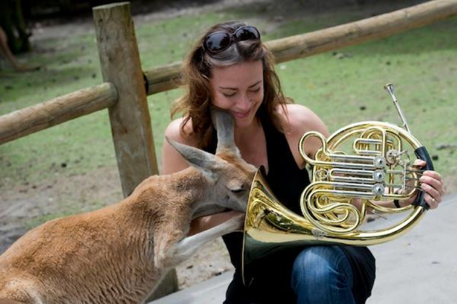 做核磁共振半道跑出来的多吗,做核磁共振途中为什么要推针水
