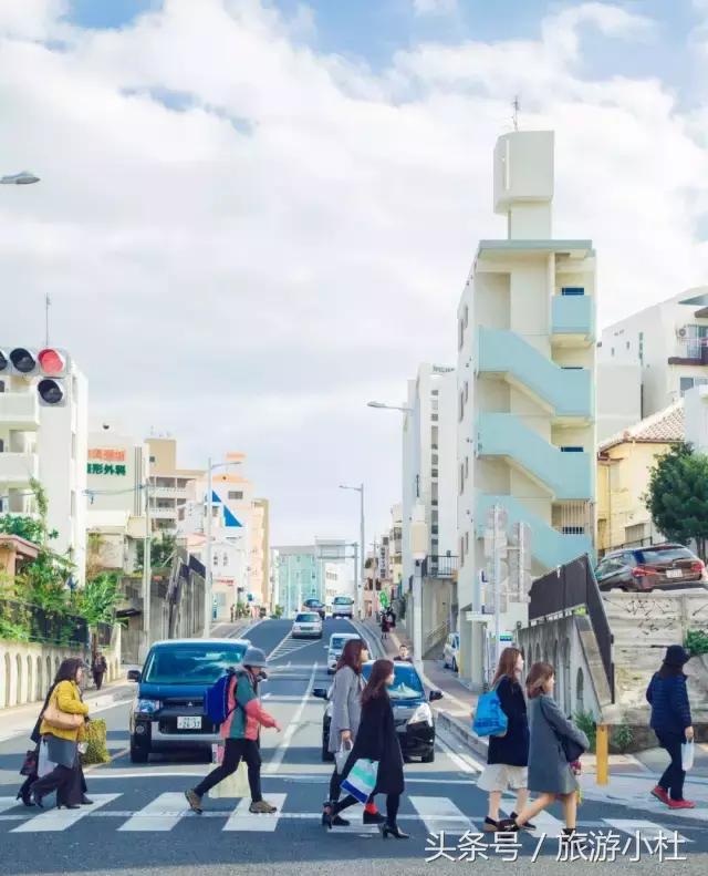 鐞夌悆涔嬭摑鎭嬫垬鍐茬怀,鎭嬫垬鍐茬怀铚滄湀涔嬫梾