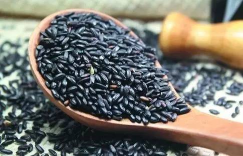 宝宝头发少应该多剃头吗,宝宝头发少剃短头发能增多吗