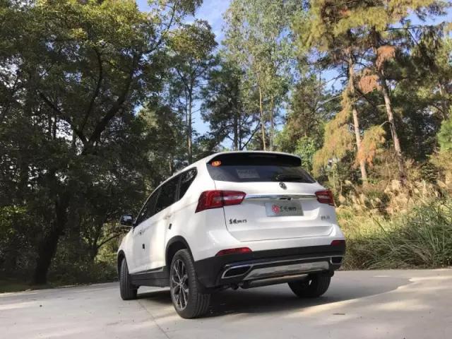 高性价比大空间suv售不足7万起,高性价比入门豪华suv