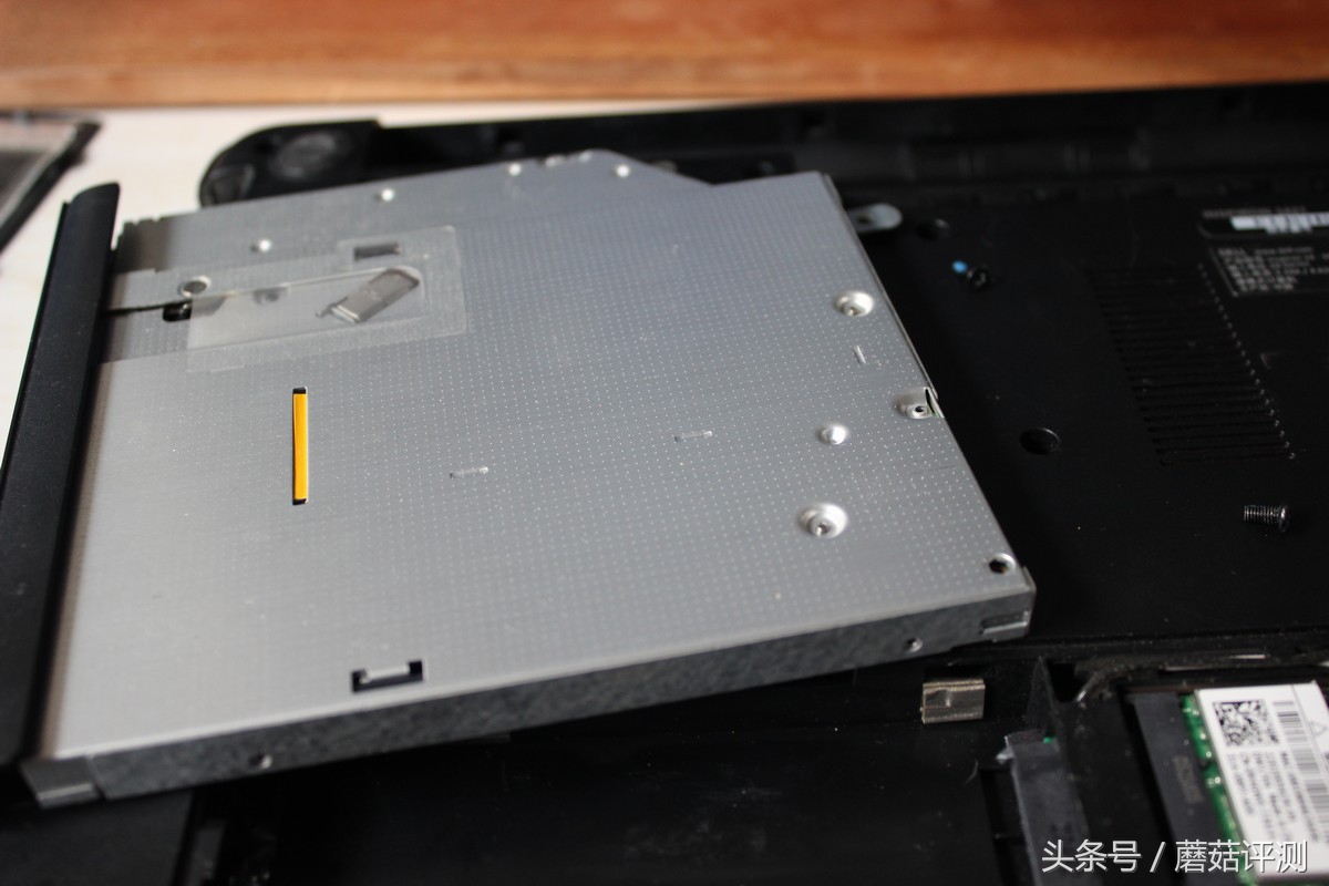 戴尔inspiron3421加装固态,戴尔笔记本inspiron143476拆机