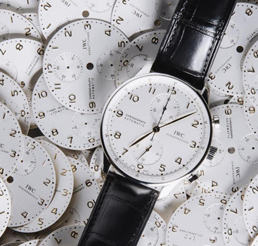 仅凭几何装饰这款打火机就赢得了印度邦主青睐