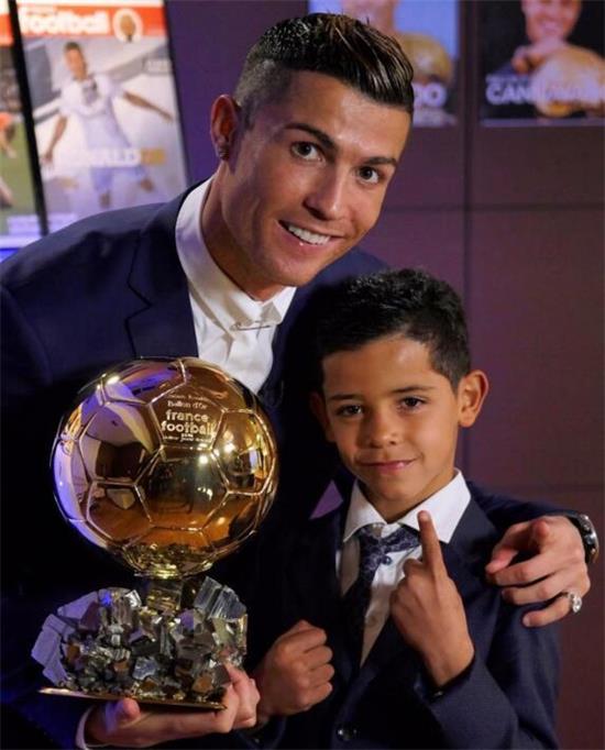 c罗童年贫穷,c罗幼年悲惨经历