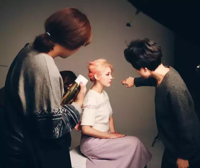 腮红不显色推荐偏白,腮红不知道怎么打