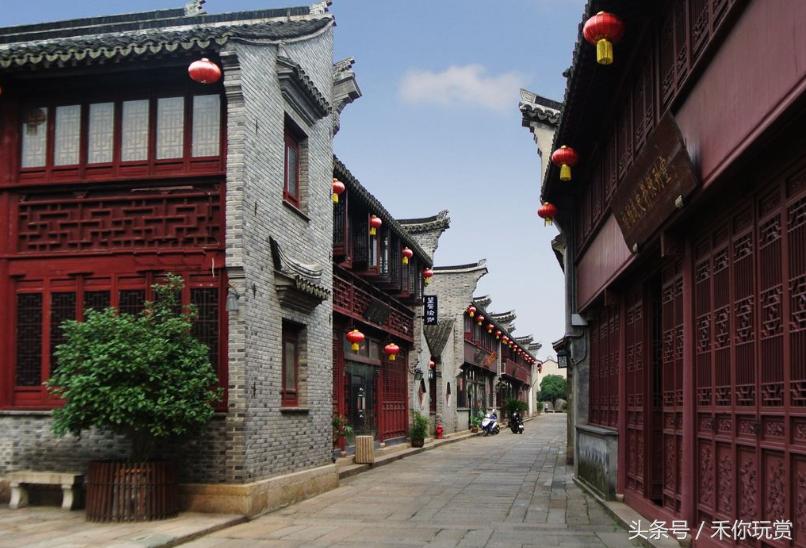 青砖黛瓦的古街风情,青砖黛瓦骑楼古巷
