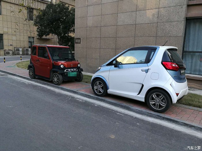 众泰e200车主感受,众泰e200飞鱼座2017和2018区别