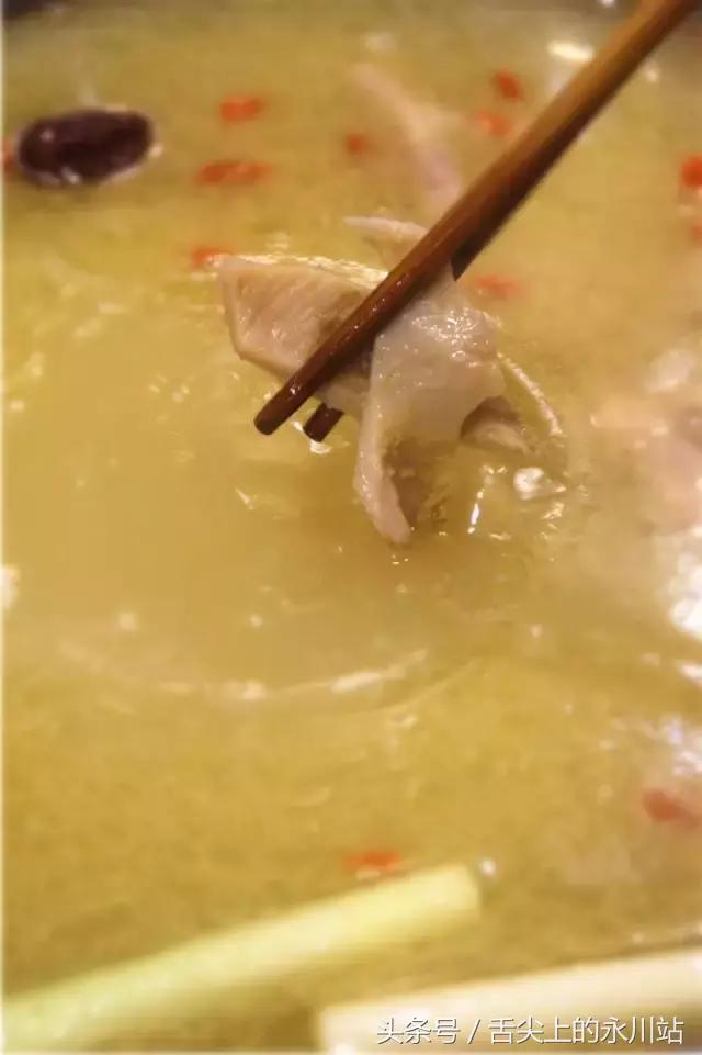 口味正宗冬季暖胃美食羊肉汤,好吃不怕巷子深的店